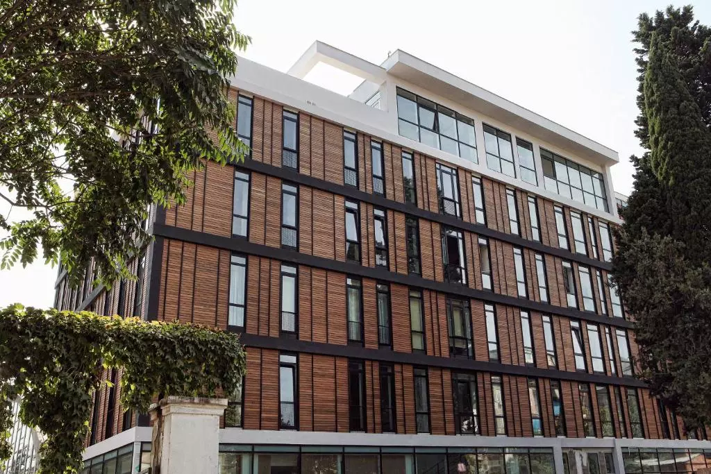 هتل ام ال کلاب